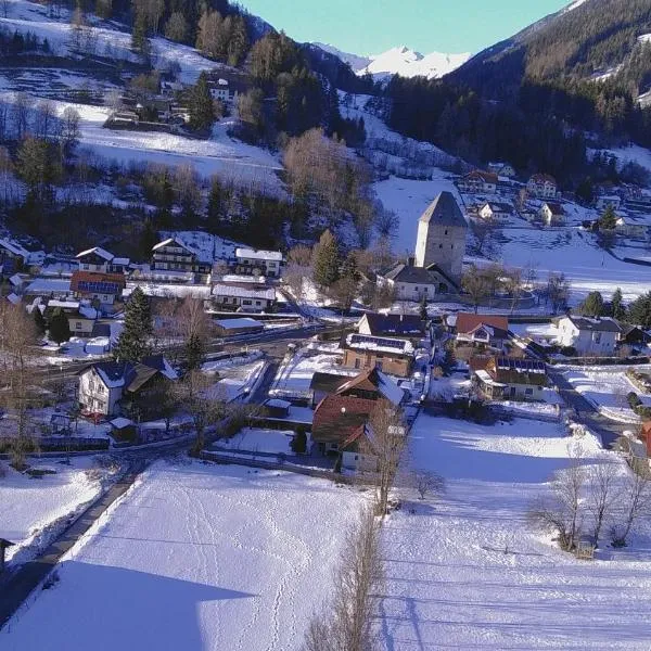 Ferienhaus-Römerthurm，位于Winklern bei Oberwölz的酒店