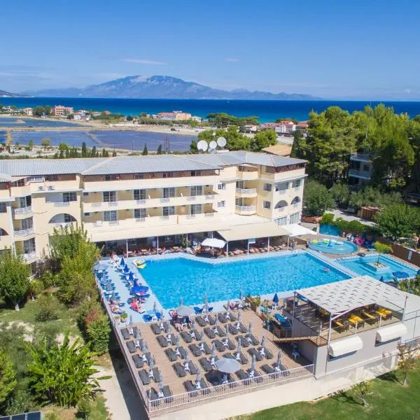Koukounaria Hotel & Suites，位于Agios Leon的酒店