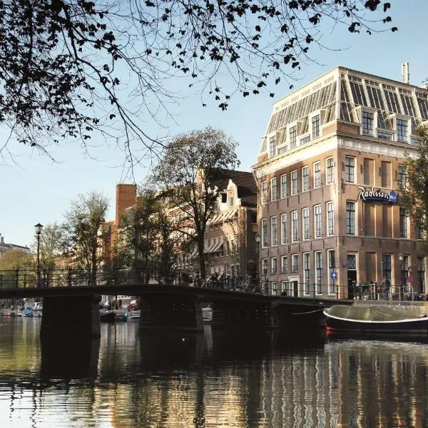 Radisson Blu Hotel, Amsterdam City Center，位于Den Ilp的酒店