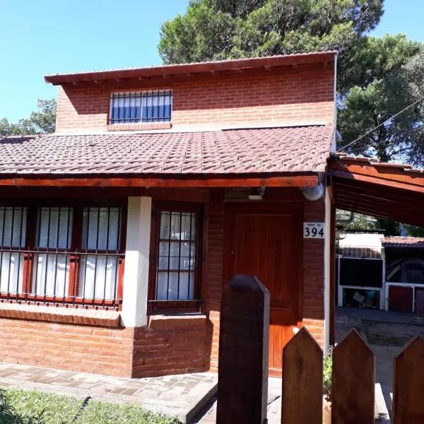 Chalet en Villa Gesell，位于格塞尔镇的酒店