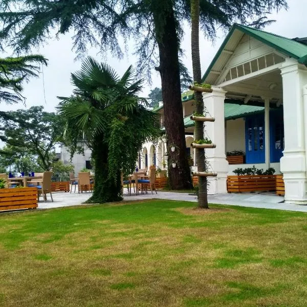 Hotel Pine Retreat Mallroad，位于穆索里的酒店