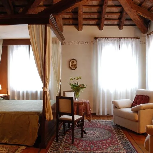 罗坎大斯特拉多尔洛酒店，位于奎托·迪·特雷维索的酒店
