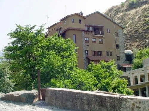 米尔酒店，位于Spilia的酒店