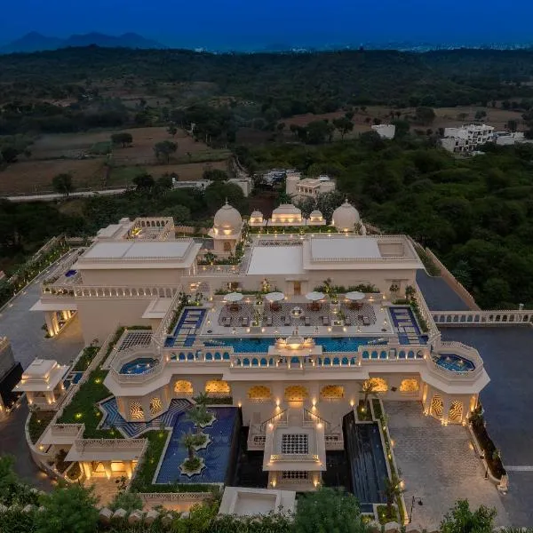 Aurika, Udaipur - Luxury by Lemon Tree Hotels，位于Ahār的酒店