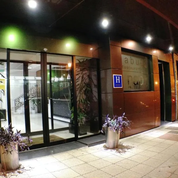 Nap Oviedo，位于卢戈德雅内拉的酒店