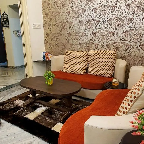 Aditya Premium HomeStay- Furnished Air Conditioned- 2BHK，位于Garhā的酒店
