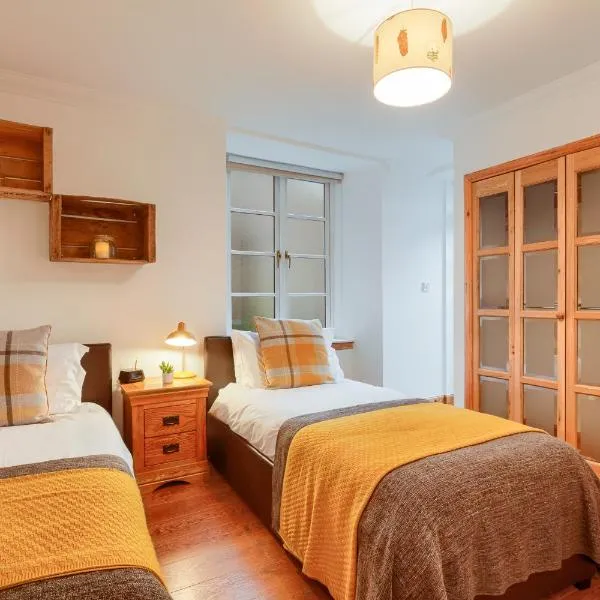Dundas Flat, 1 bedroom, Comrie，位于Dalclathick的酒店