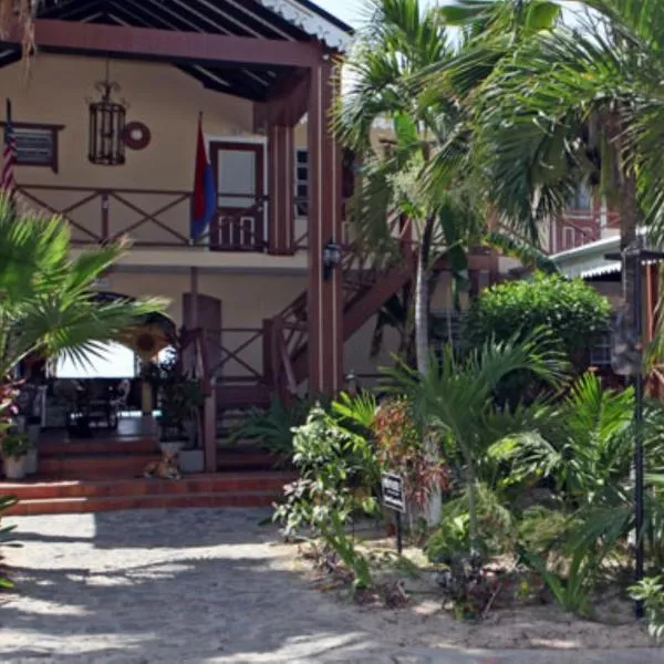 玛丽恩赐海滩种植园度假酒店及spa中心，位于Little Bay的酒店
