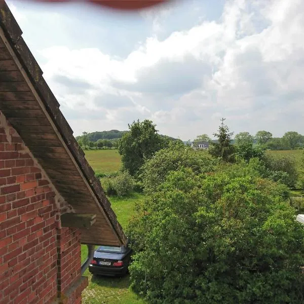 Ferienwohnung Ralswiek, Jarnitz 8，位于Jarnitz的酒店