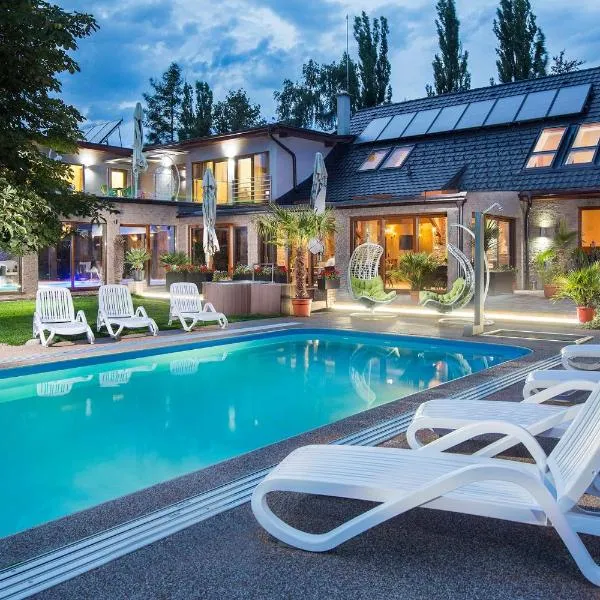 Alzbeta resort - Aqua & Wellness，位于利普托斯基米库拉斯的酒店