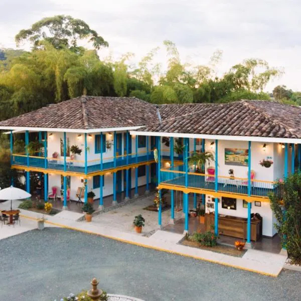 Hotel Hacienda Santa Clara，位于圣罗莎德卡瓦尔的酒店