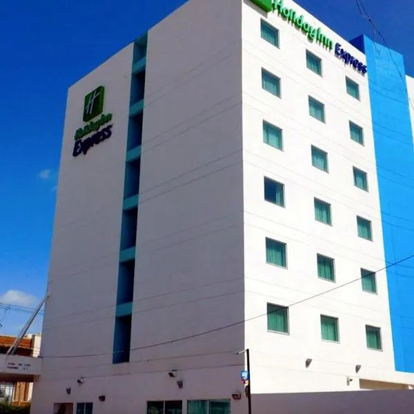 图斯特拉-古铁雷斯拉马里巴智选假日酒店，位于El Otatal的酒店