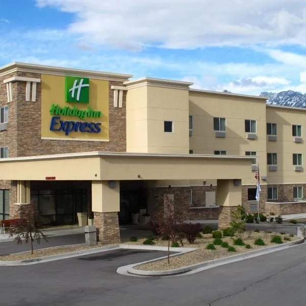 盐湖城南米德瓦尔智选假日酒店，位于Canyon Racquet Club Condo的酒店