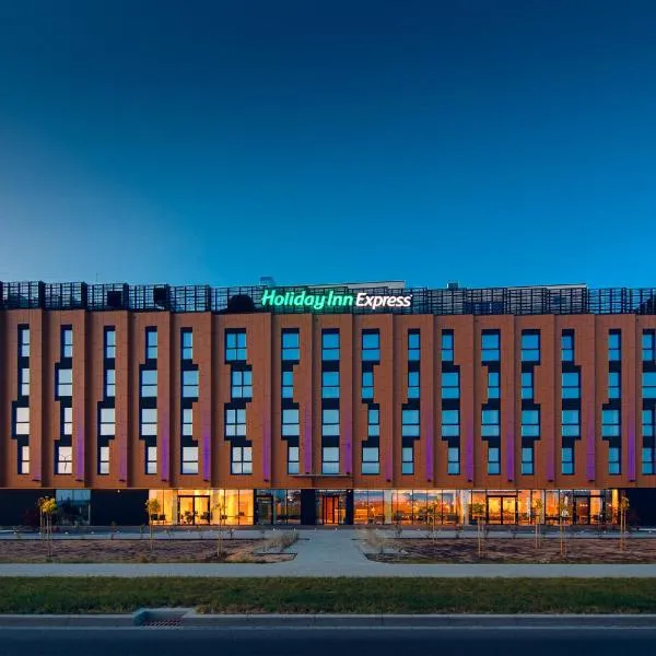 Holiday Inn Express - Rzeszow Airport, an IHG Hotel，位于Jasionka的酒店