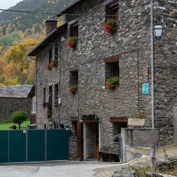 Casa Rural Besolí，位于Areu的酒店