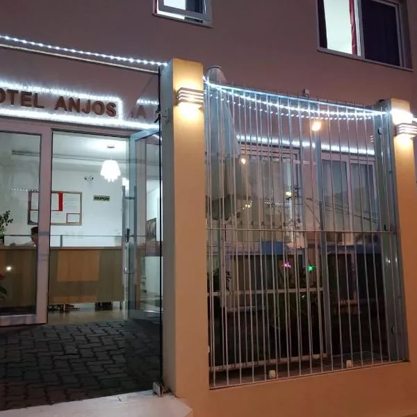 Hotel Anjos LTDA，位于格拉瓦塔伊的酒店