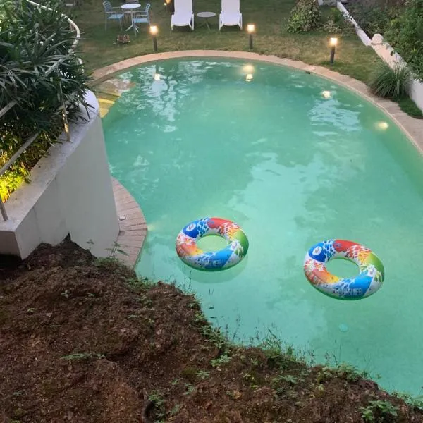 The Island Sanctuary Rock Pool Villa，位于Maneri的酒店