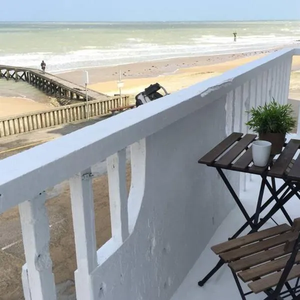 Appartement front mer proche omaha & utah beach - 1，位于Asnières-en-Bessin的酒店