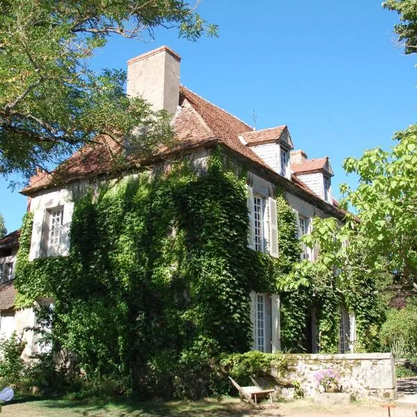 马斯乐德恩浩特法式乡村别墅，位于Lussat的酒店