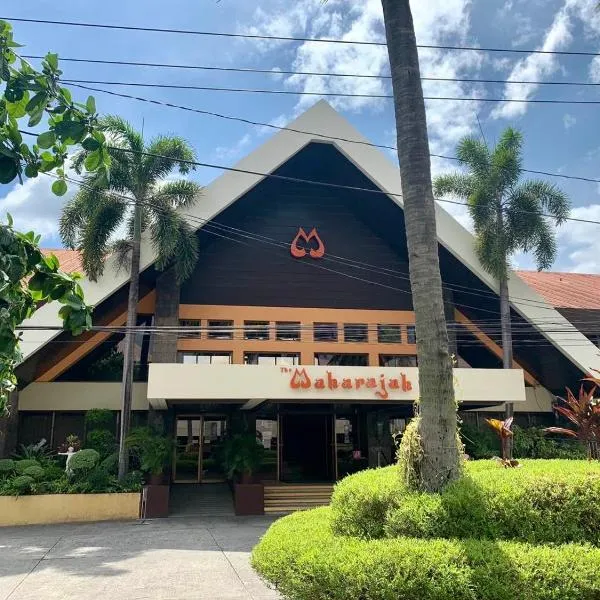 大君酒店，位于安吉利斯的酒店