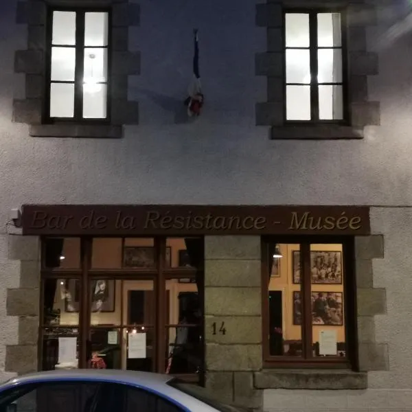 Three rooms above a bar Résistance meuseum，位于Saint-Sébastien的酒店