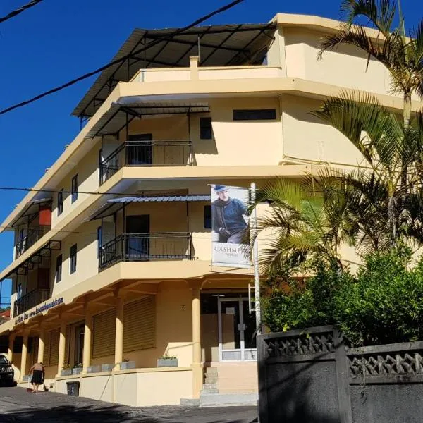 Bobato building，位于Curepipe的酒店
