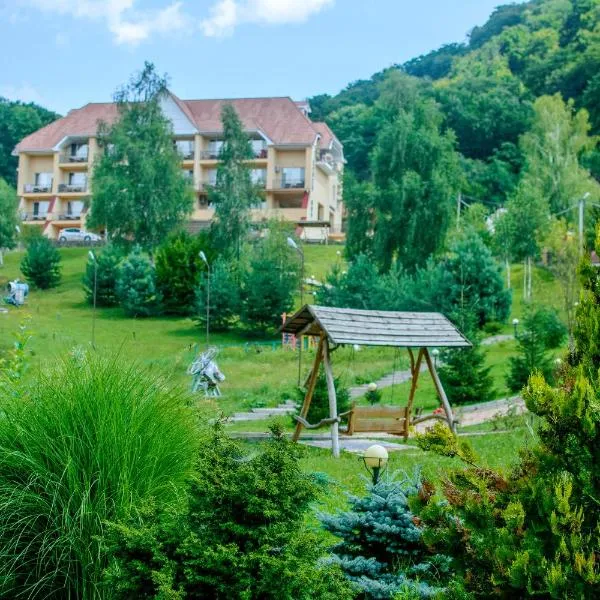 Erney Laz Hotel，位于沙安的酒店