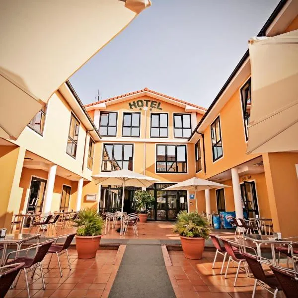 彼德拉斯内格酒店，位于Los Campos的酒店