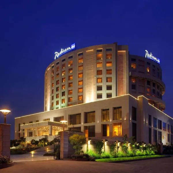 新德里德瓦卡丽笙酒店，位于Bahādurgarh的酒店