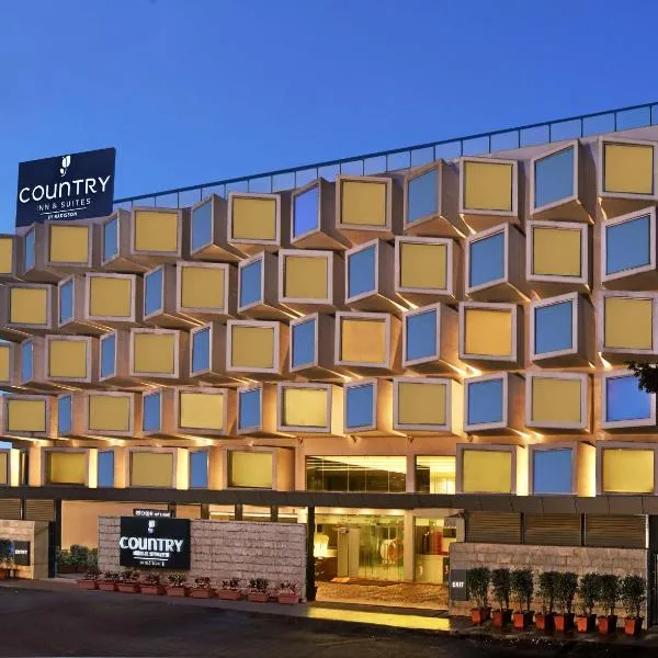 班加罗尔赫巴尔路丽怡酒店，位于Jālahalli的酒店