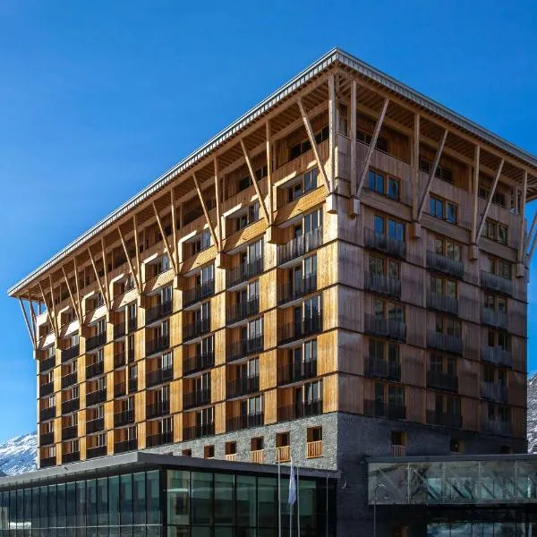 Radisson Blu Hotel Reussen, Andermatt，位于霍斯彭塔尔的酒店