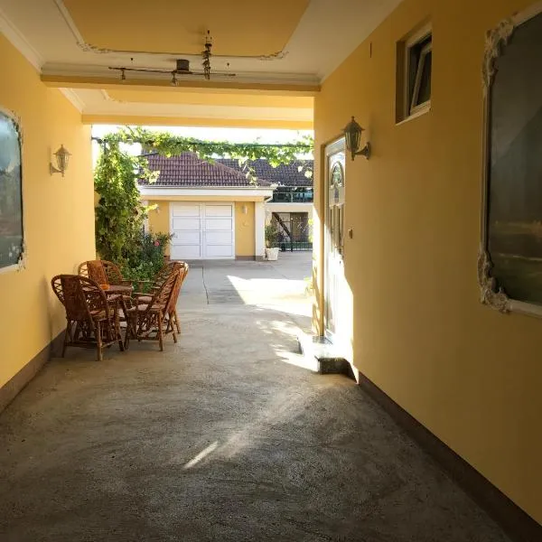 Vila de lux，位于贝拉茨尔克瓦的酒店