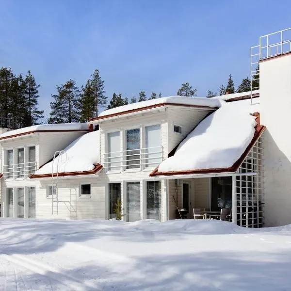 Holiday Club Kuusamon Tropiikki Apartments，位于库萨莫的酒店