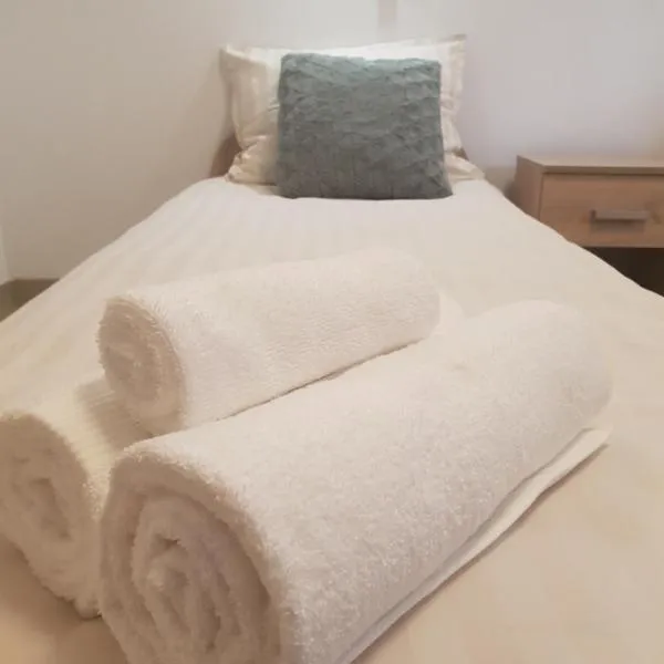 Hostel Mleczna - Metro Zacisze，位于华沙的酒店