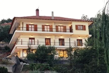 Guesthouse Ahillion，位于Trílofon的酒店