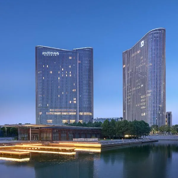 无锡新湖铂尔曼大酒店，位于Shanyang的酒店