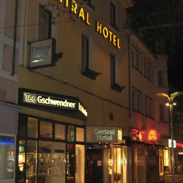 中心酒店，位于赫本海姆的酒店