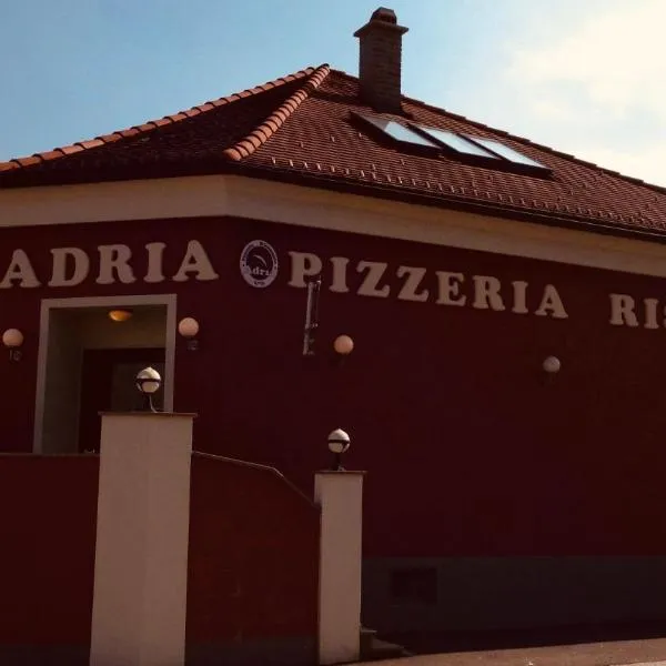 Ristorante Adria，位于Wimpassing的酒店