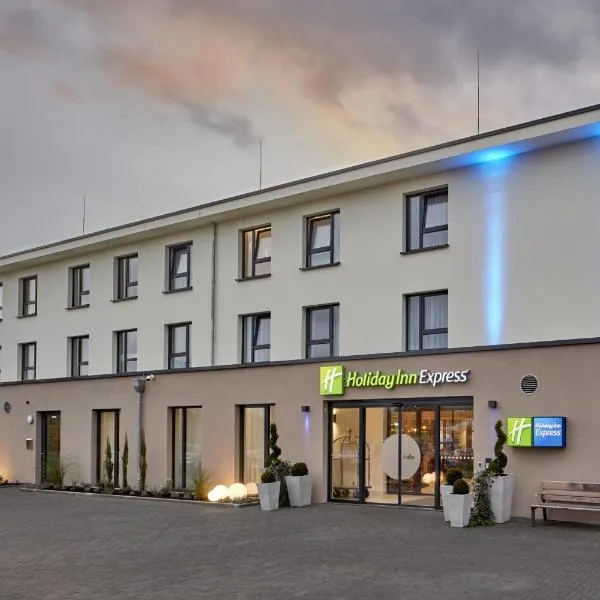 Holiday Inn Express - Merzig, an IHG Hotel，位于Bachem的酒店