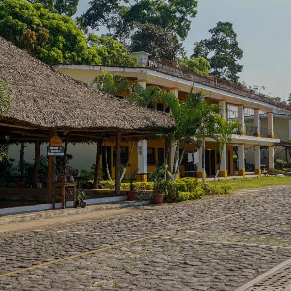 Zafra Hotel，位于Ceiba Blanca的酒店