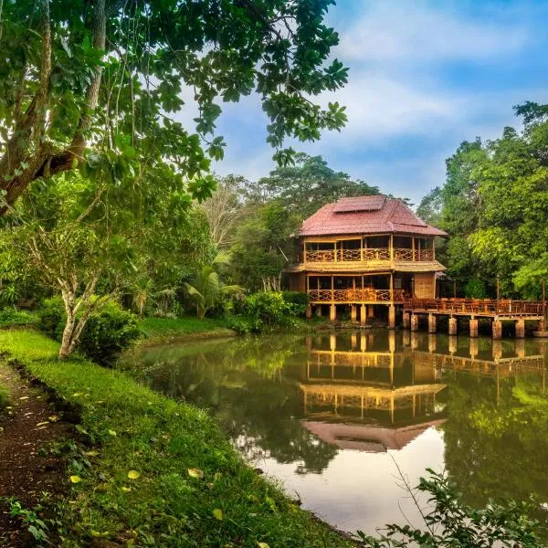 Kingfisher Ecolodge，位于Ban Houayphai的酒店