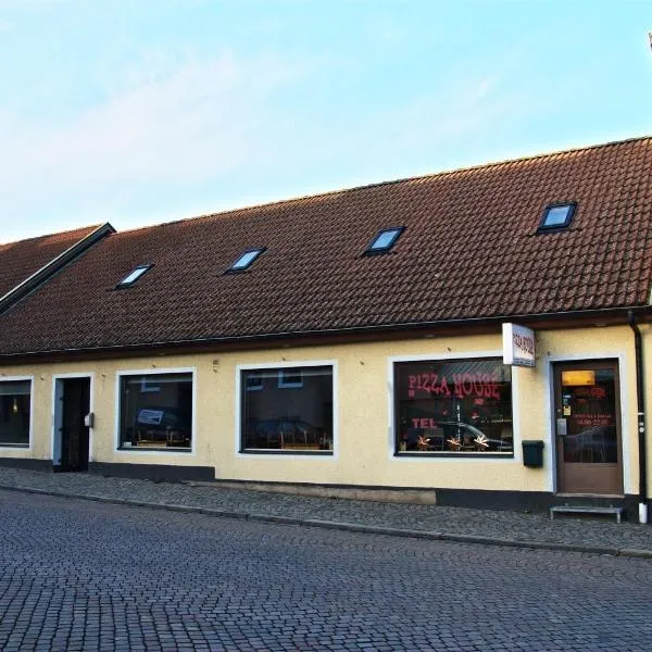 Pizza House Bed Simrishamn，位于锡姆里斯港的酒店