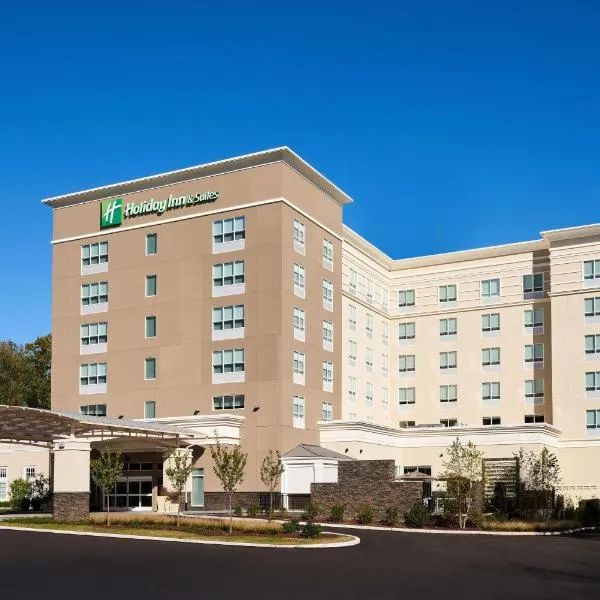 Holiday Inn & Suites Philadelphia W - Drexel Hill, an IHG Hotel，位于Bryn Mawr的酒店