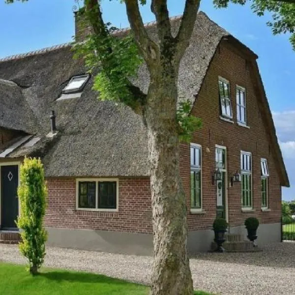 Magnificent farmhouse in Central Holland 4A & 2C，位于Nieuwland的酒店