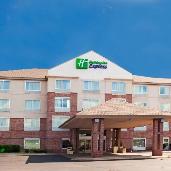 Holiday Inn Express St Croix Valley, an IHG Hotel，位于拉克的酒店