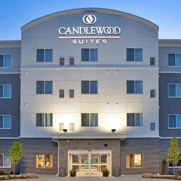 Candlewood Suites Kearney, an IHG Hotel，位于Elm Creek的酒店