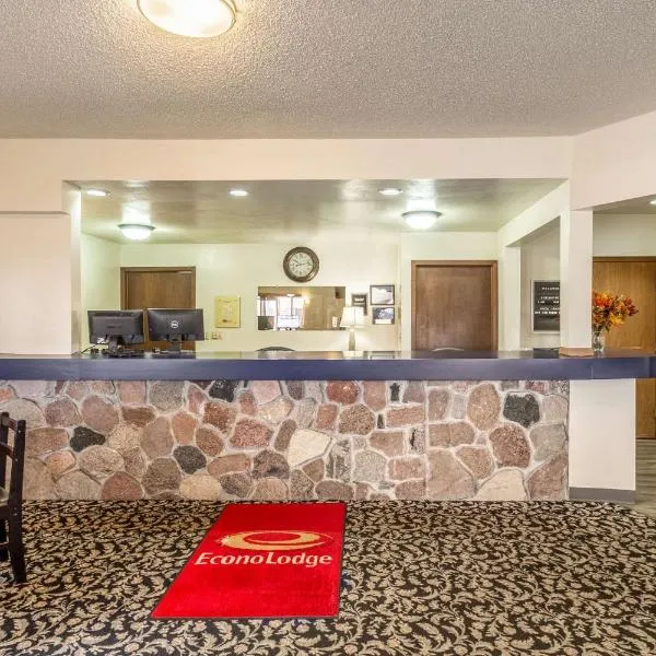 Econo Lodge Waupaca，位于Waupaca的酒店