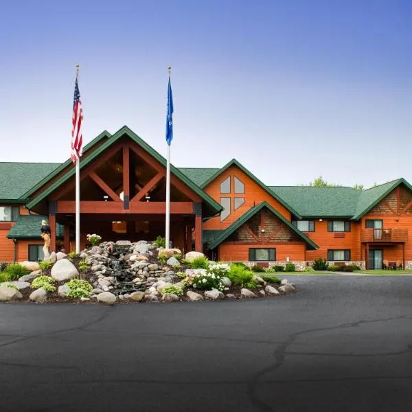 Holiday Inn Express & Suites Hayward, an IHG Hotel，位于Stone Lake的酒店