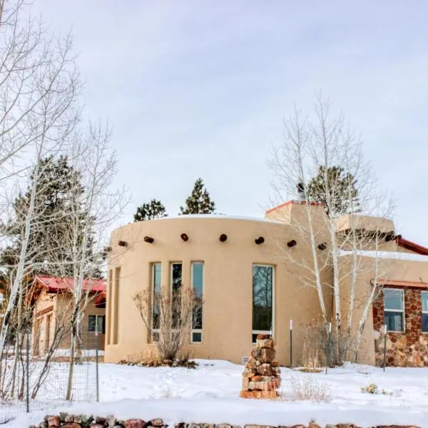 Pagosa Peak View，位于帕戈萨斯普林斯的酒店