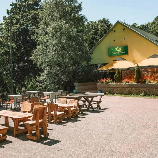 Zmajevac Fruska Gora，位于Bešenovački Prnjavor的酒店